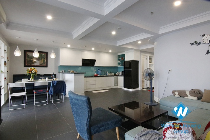 Modern apartment with 3 bedroom apartment for rent in Aqual Center Building 